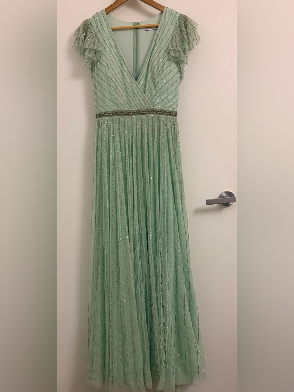 Mac Duggal Mint Green Beaded Tulle V‑Neck Prom Gown
